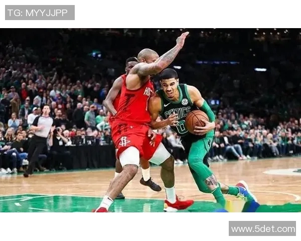 火箭主场逆袭凯尔特人，见证巅峰对决的精彩瞬间