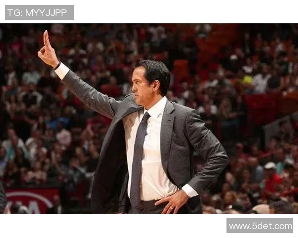 热火主帅斯波尔斯特拉接受采访:我们将会更强大! 热火主帅斯波尔斯特拉接受采访:我们将会更强大!