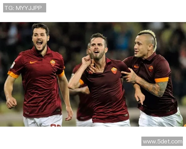 皮亚尼奇领衔尤文登陆悉尼，引爆球迷狂热热情